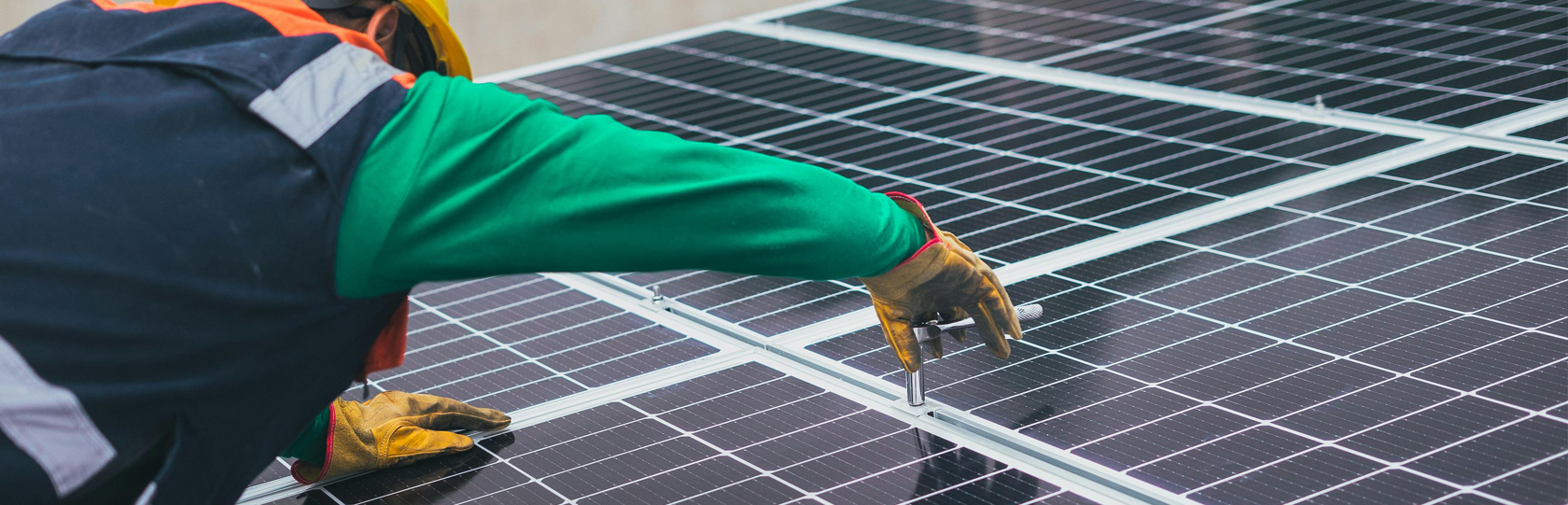 busines people interlinking hands